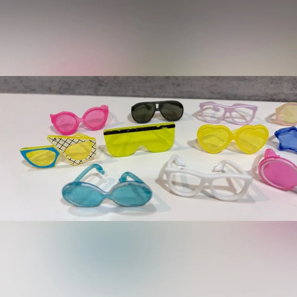 LOL Surprise Doll Sunglasses Miniature Toys 11 Pairs - Picture 3 of 5
